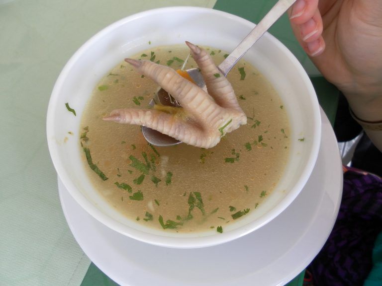 Sopa De Patas De Pollo Excelente Para La Salud Mil Recetas